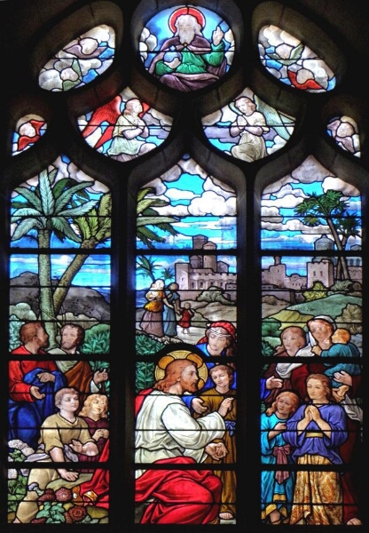 Verrière de Jésus s'adressant aux enfants de l'église Notre-Dame