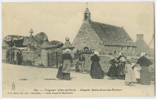 Trégastel (Côtes-du-Nord). - Chapelle Sainte-Anne-des-Rochers.