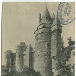 Château de Vitré.- La tour St Laurent.