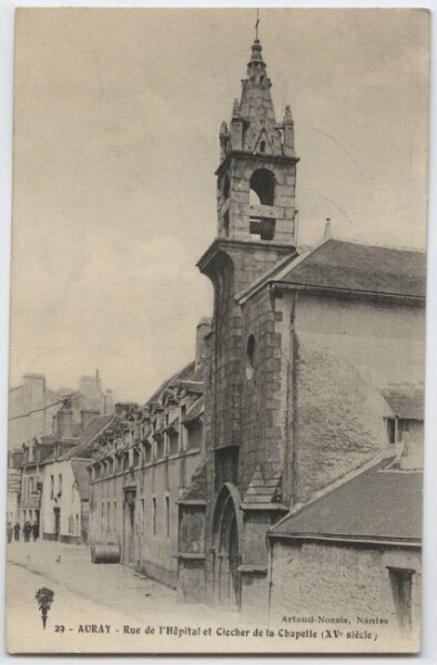 AURAY. - Rue de l'Hôpital et Clocher de la Chapelle (XVḞ siècle)