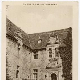 A. W. - Environs de PLESTIN-LES-GREVES Corps de logis du Château de Leslac'h (XVIḞ siècle