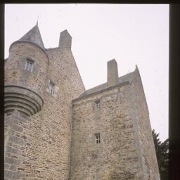 Béganne. - Château de L'Estier : arrière.
