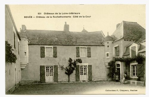 BOUEE - Château de la Rochethonnerie - Côté de la Cour