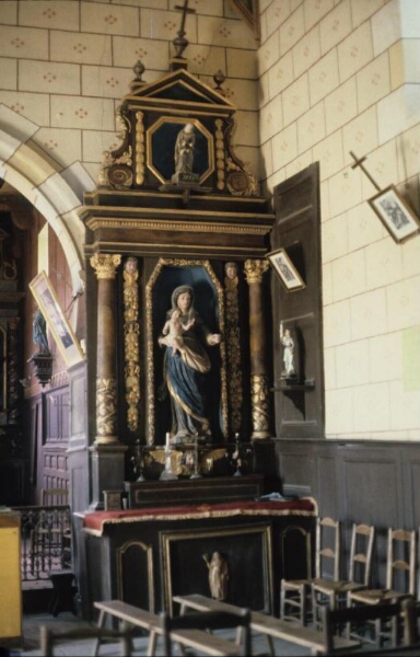 Retable dédié à la Vierge de l'église Saint-Loup
