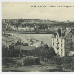 Binic - Hôtel de la plage et vue générale.