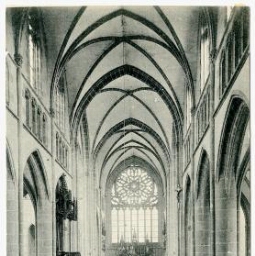 CARHAIX. - Intérieur de l'Eglise Saint-Trémeur (XVIe siècle)