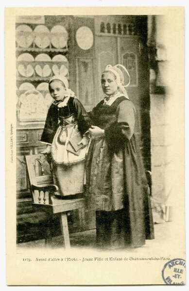 Avant d'aller à l'Ecole. - Jeune Fille et Enfant de Châteauneuf-du-Faou.
