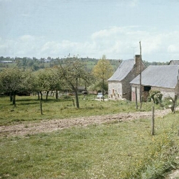 Saint-M'Hervé. - Le Beuchet : maisons, paysage, village.