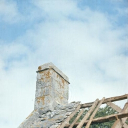 Saint-Jean-Trolimon. - Trevinou : maison, manoir, charpente, toit, cheminée.