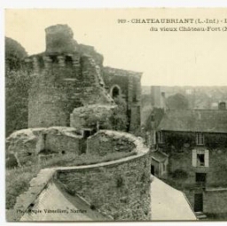 CHATEAUBRIANT (L.-Inf.) - Le chemin de ronde du vieux Château-Fort (XIe Siècle)