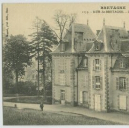 MUR-de-BRETAGNE. - Le Château