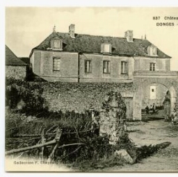 DONGES - Château de la Lande