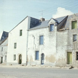Guérande. - Saillé, rue du Four : maisons (maison de droite : 1797).