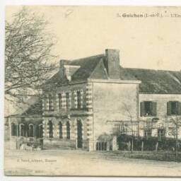 Guichen (I.-et-V.). - L'Ecole et la Mairie.