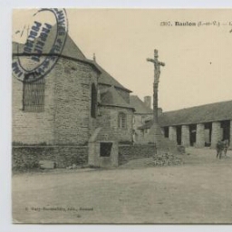 Baulon (I.-et-V.). La place de l'église et la halle