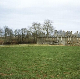 Saint-Brice-en-Coglès. - Château du Rocher Portail.