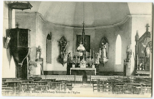 Glénac (Morbihan) - Intérieur de l'Eglise.