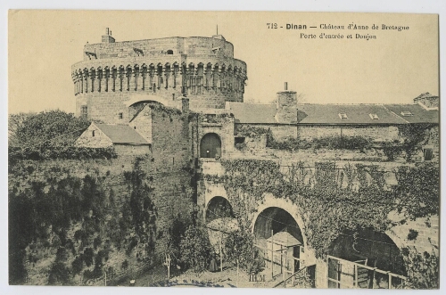 DINAN - Château d'Anne de Bretagne - Porte d'entrée et Donjon
