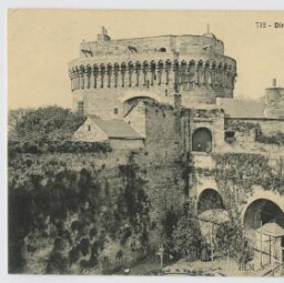 DINAN - Château d'Anne de Bretagne - Porte d'entrée et Donjon
