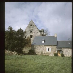 Paimpol Kérity. - Abbaye de Beauport : salle au duc.