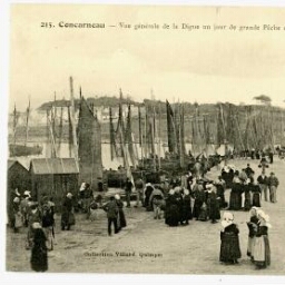 Concarneau - Vue générale de la Digue un jour de grande Pêche de Sardines