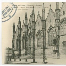 BRETAGNE - VITRE (I.-et-V) - Eglise Notre-Dame (XVe et XVIe siècles) - Façade Sud et Chaire extérieure.