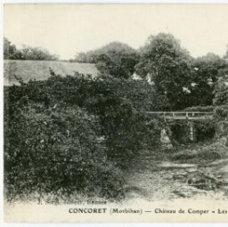 CONCORET (Morbihan) - Château de Comper - Les Ruines vers l'entrée.