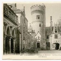 CONCARNEAU - Château de Kériolet - La Cour d'Honneur et le Donjon