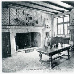Château de KERIOLET.- La Cuisine