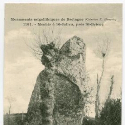 Menhir à St-Julien, près St-Brieuc.