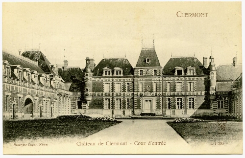 L-I CLERMONT Château de Clermont - Cour d'entrée