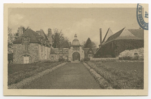 Janzé (I.-et-V.), Le Château de La Tullaye, l'arrivée.
