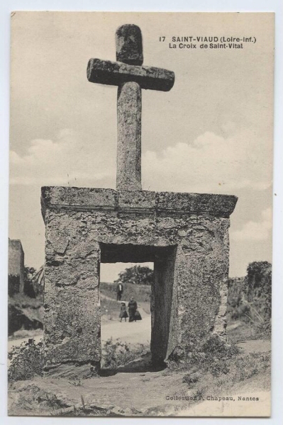 SAINT-VIAUD (Loire-Inf.). La Croix de Saint-Vital