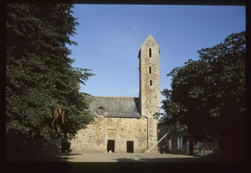 La Boussac. - Le Brégain : manoir, façade, tour.