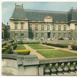 LA BRETAGNE. - Rennes (Ille.-et-Vilaine.). - Ancien Parlement de Bretagne - Place du Palais.