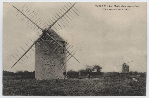 CADEN - La Grée des moulins. Les moulins à vent.