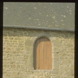 Saint-Symphorien. - Le Téhel, manoir : façade, détails, porte.