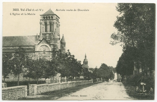 VAL-d'IZE (I.-et-V.) - Arrivée route de Dourdain. L'Eglise et la Mairie.