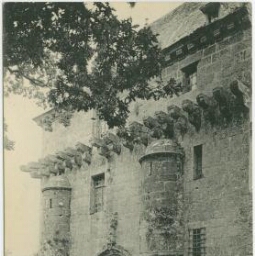 Environs de PERROS-GUIREC LOUANNEC (C.-DU-N.) Le Château de Barach