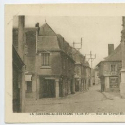 LA GUERCHE-de-BRETAGNE (I.-et-V.) - Rue du Cheval-Blanc - Les vieux Porches.