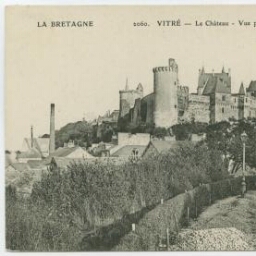 LA BRETAGNE.VITRE--Le Château - Vu prise de la Route de Rennes.