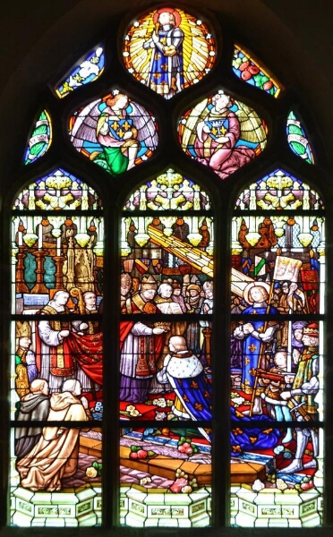 Verrière du Couronnement de Charles VII de l'église Saint-Georges