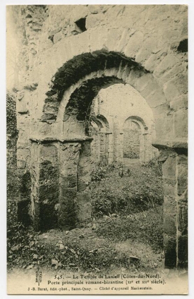 Le Temple de Lanleff (Côtes-du-Nord) Porte principale romane-bizantine (XIḞ et XIIḞ siècles)