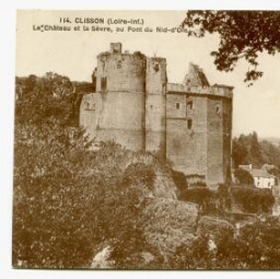 CLISSON (Loire-Inf.) Le Château et la Sèvre, au Pont du Nid-d'Oie