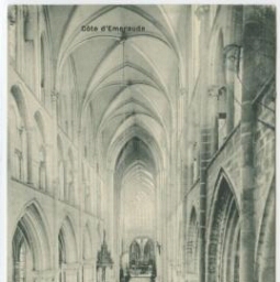 Dol-de-Bretagne - La Nef de la Cathédrale (XIIe Siècle).