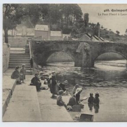 QUIMPERLE Le Pont Fleuri à Lauvignon