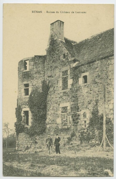 RUNAN. - Ruines du Château de Lestrezec