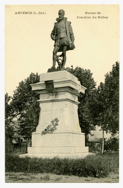 ANCENIS (L.-Inf.) Statue de Joachim du Bellay