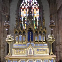 Retable de l'autel principal de l'église Saint-Léonard
