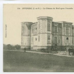 IFFENDIC (I.-et-V.) - Le Château du Breil apres l'incendie.